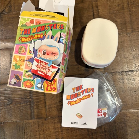 Pop Mart Labubu THE MONSTERS Wacky Mart Series Figure - Confirmed Salad - Picture 2 of 2